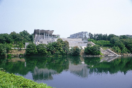岡崎市美術博物館